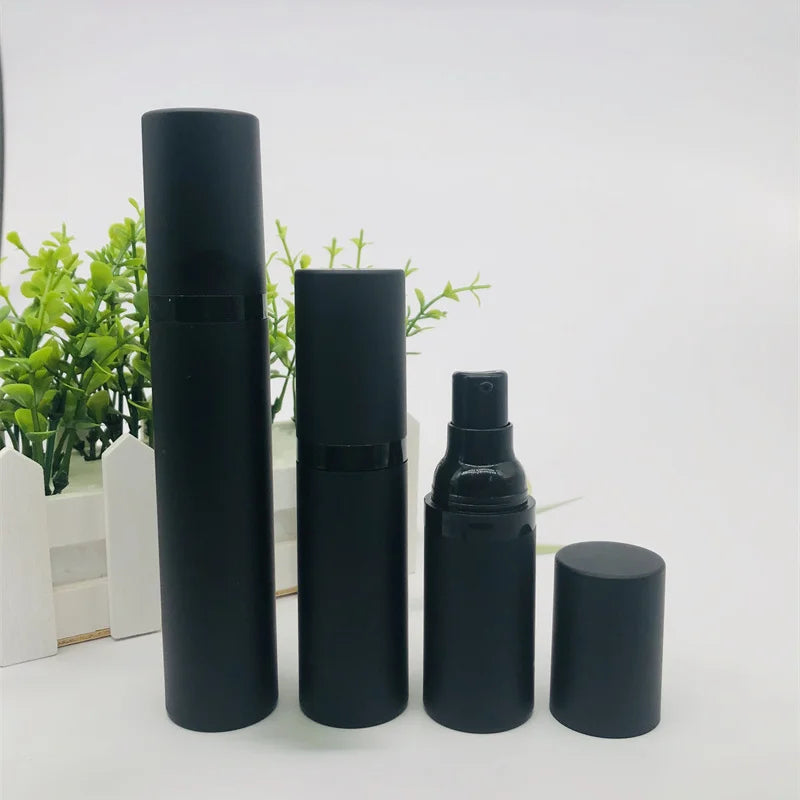 Ready to Ship Matte Black Cosmetic Atomizer Spray Perfume Bottle for Men 15ml 30ml 50ml Spray Bottle Airless Lotion Pump Bottle