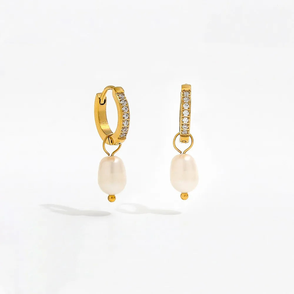 Fenny Dainty Waterproof Wholesale Elegant Zirconia Pave Huggie Fresh Water Pearl Earromg Gold Plated Stainless Steel Jewelry