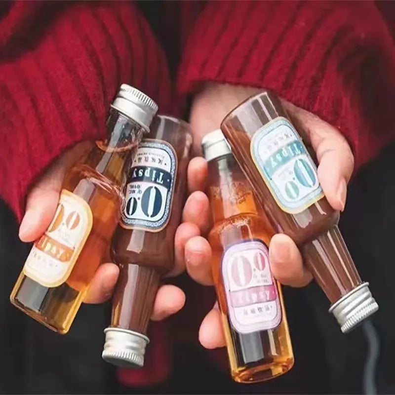 50ml Small Plastic PET Alcoholic Liquor Spirits Bottle with Screw Cap and Screen Printing for Tea/Juice Use
