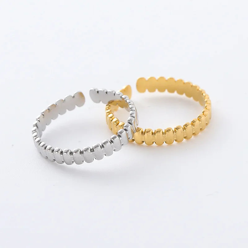 Wholesale Titanium Stainless Steel 4mm Wide Engagement Non Tarnish Chic Minimalist Finger Ring Jewelry for Women