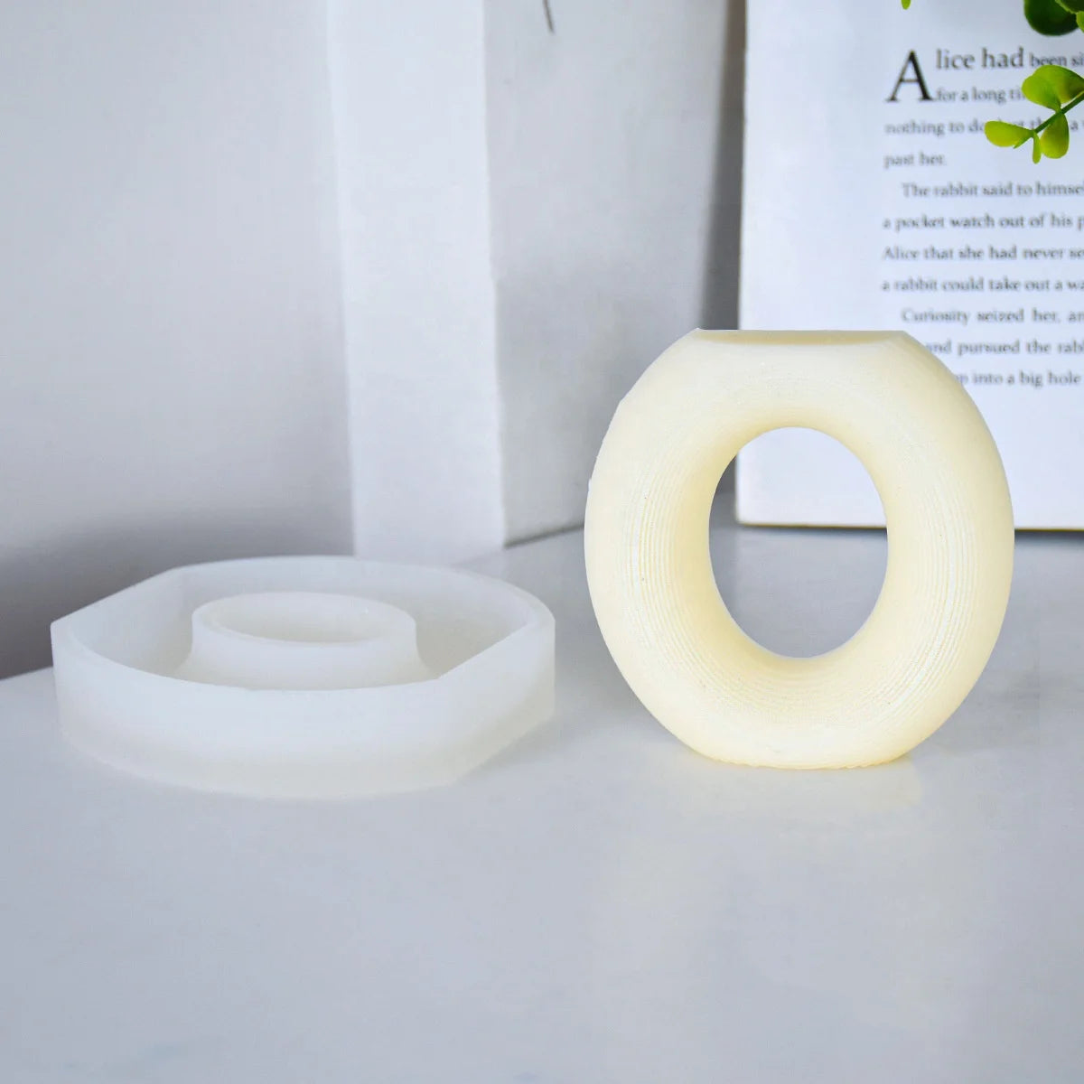 New Geometric Stripe O Shaped Soap Candle Silicone Mold for DIY Homemade