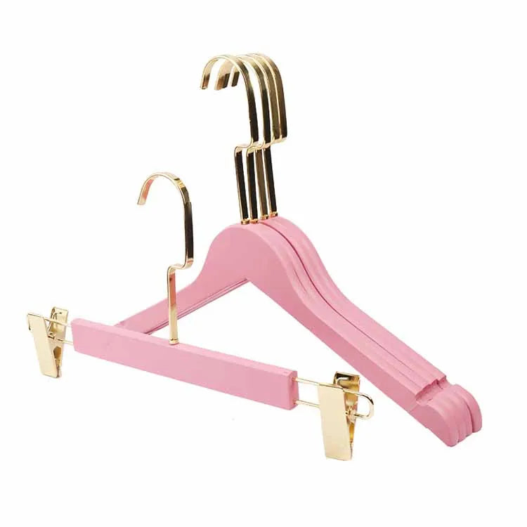 Manufacturer New Style Lady Clothes Display Custom pink Wooden Hangers with Gold Hook for Clothing Shop