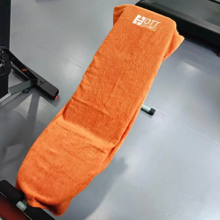 Sports Sweat Hand Towels Custom Gym Towel with Magnetic Buckle Embroidered logo Cotton Gym Fitness Towel for Training Bench