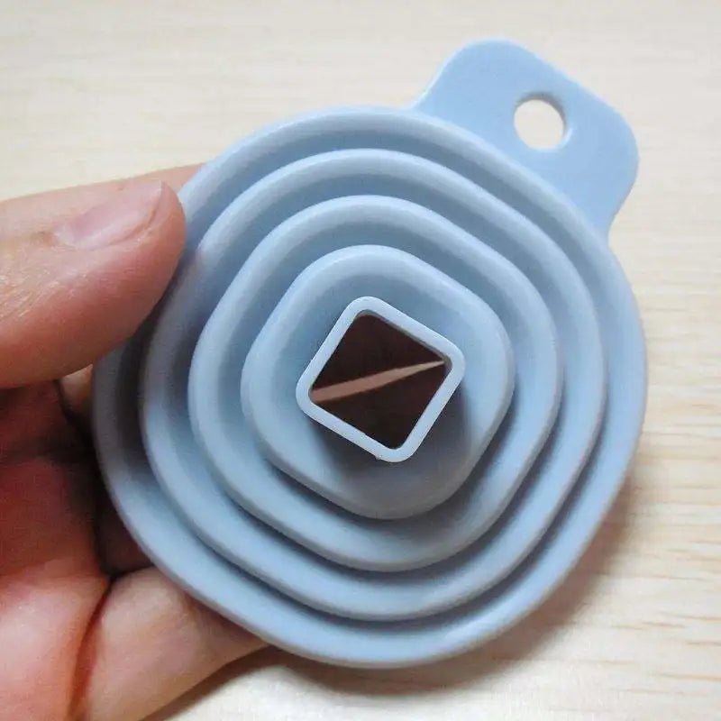 Factory Custom Cheap Factory Manufacturer Kongnai Silicone Collapsible Funnel Set of 5