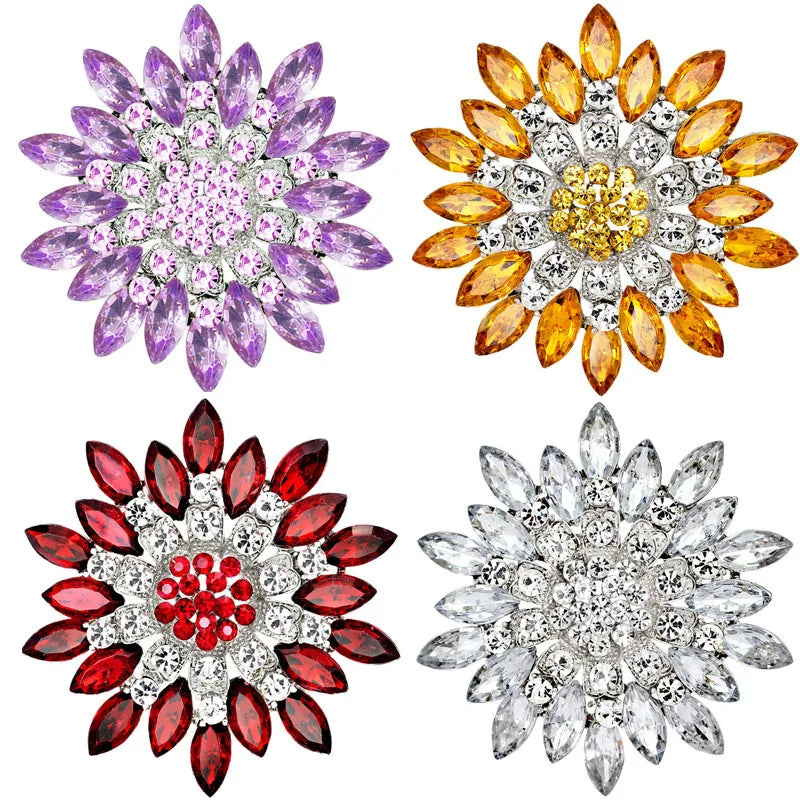 New Designer Brooches Women Big Flower Crystal Brooch Pins for Women Rhinestone Brooch Clothes Metal Pin Fashion Jewelry Gifts