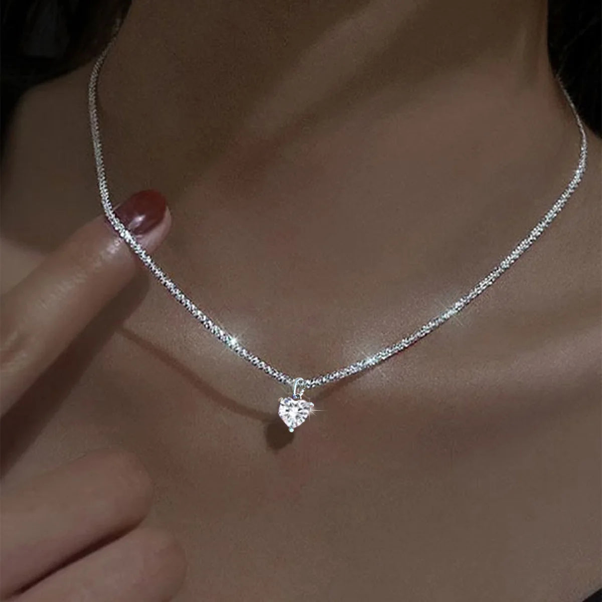 Sparkling Zircon Heart Diamond Charm Pendants Necklace Shiny Choker Necklace for Women Wedding Clavicle Chain Fashion Jewelry