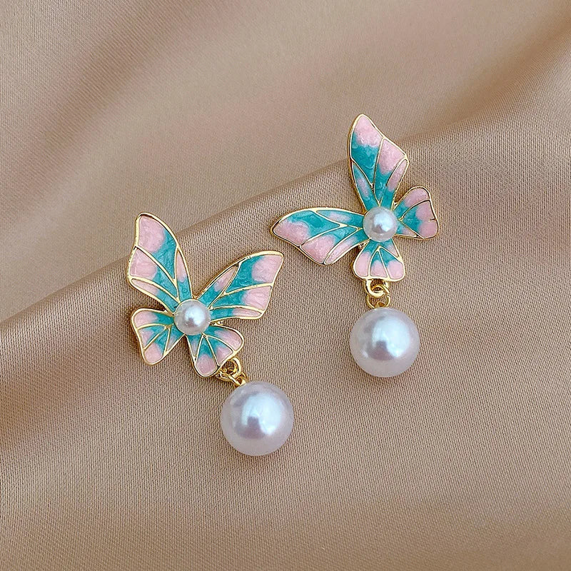 Wholesale Women Romantic Ear Jewelry Retro Court Painted Butterfly Earrings Enamel Pearl Earrings Tassel Temperament Earring