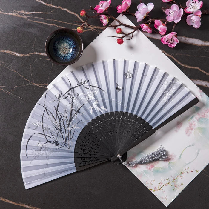 Chinese Style Silk Hollow Bamboo Bone Hand Fans Handfan for Events Use