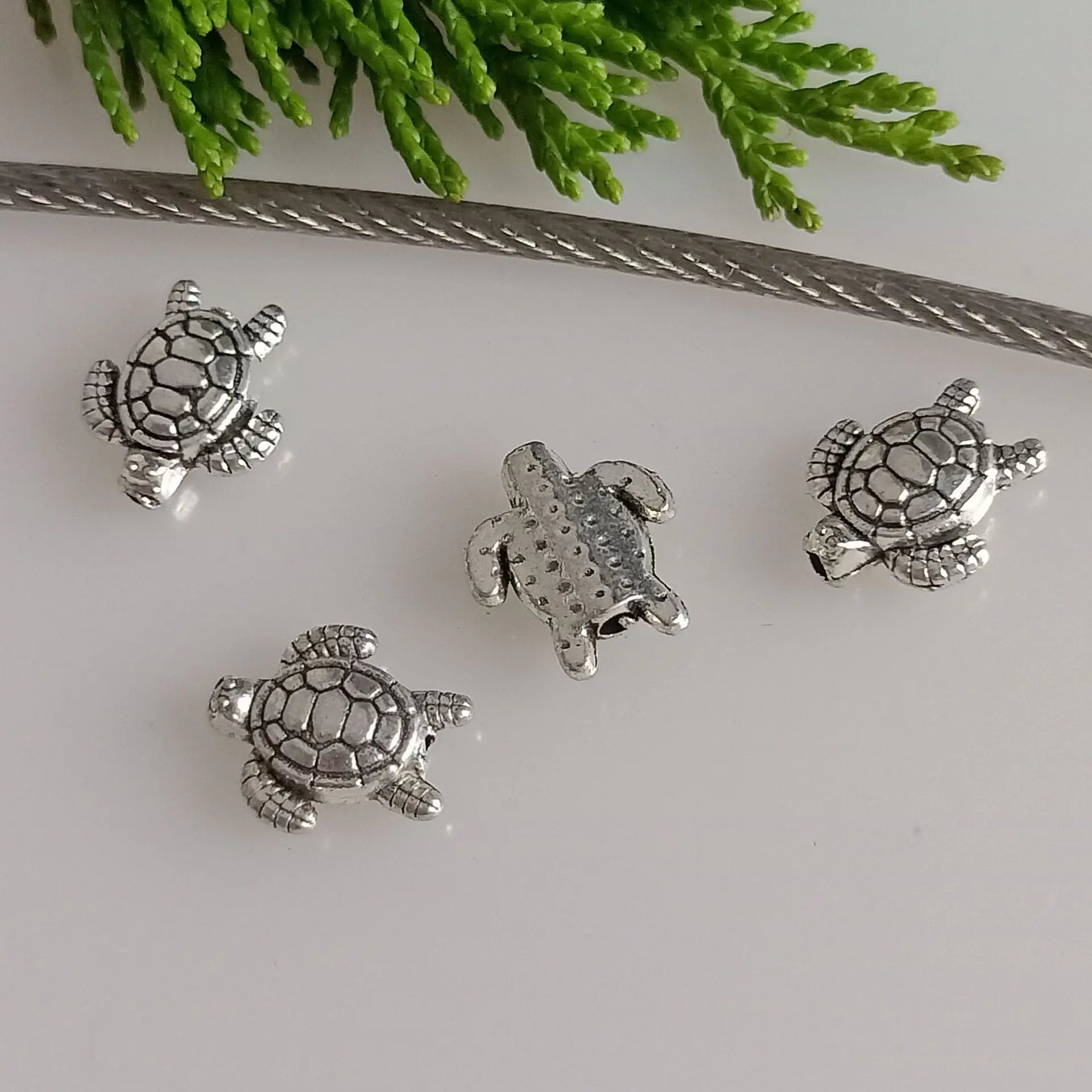 AA016305 9*10mm Antique Silver Plated Zinc Alloy Tortoise Small Hole Beads Pendants