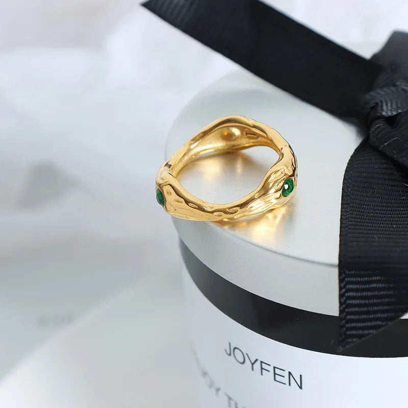Light Luxury Stainless Steel Gold Plated Ring Emerald Zircon Irregular Embossed Vintage Ring Bagues Bijoux Femmes