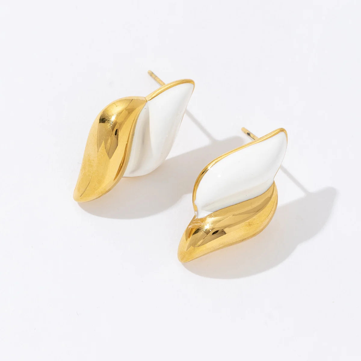 2025 New Arrivals Stainless Steel 18K Gold Plated Geometric White Enamel Stud Earrings