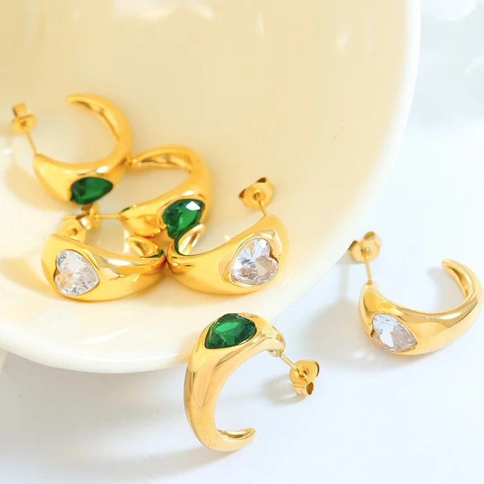 Exquisite Personality Design Pvd Gold Plated Stainless Steel With Emerald White Glass Stone Love Heart Charm Earrings