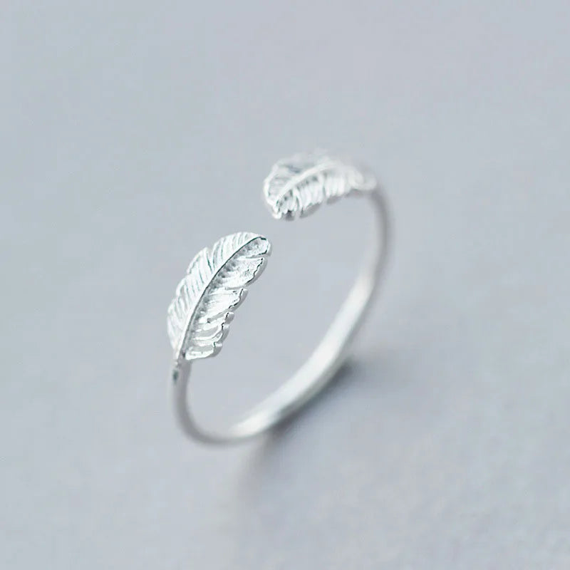 New Cute Design S925 Sterling Silver Elegant Enamel Leaf Finger Ring Women J6680