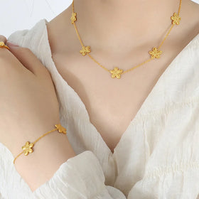 Chic Fashion 18K Real Gold Plated Flower Charm Bracelet Stainless Steel Flower Pendant Necklace Luxury Jewelry Set