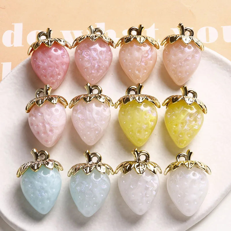 Cute 32*23mm 3D Sparkling Powder Smudged Strawberry Pendant Acrylic Fruit Charm for Diy Earring Making Jewelry Accessories