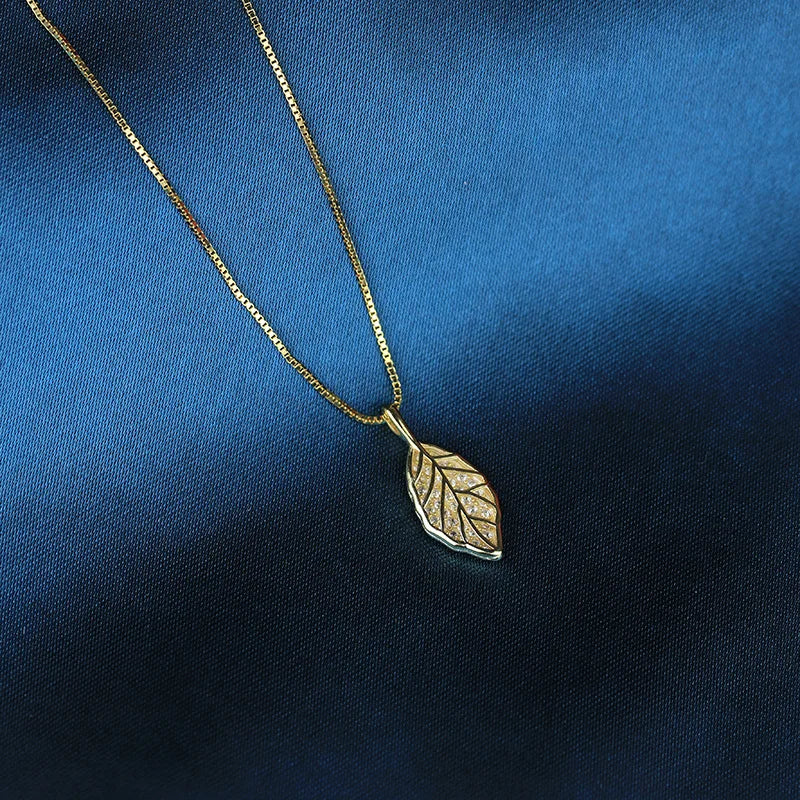 2022 New 925 Sterling Silver Bling Shiny Zircon Leaf Pendant Necklace for Women