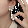 French Flower Stud Earrings Vintage Baroque Pearl Trendy Gold Plated Manguito De Oreja for Wedding Parties or Gifts