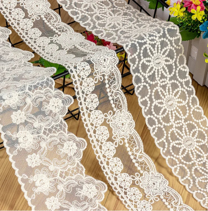 Wholesale Cheap Embroidered Nylon/Cotton Lace Fabric for Shoes Bags Water Soluble Household Organza Gauze with Gguipure Trim