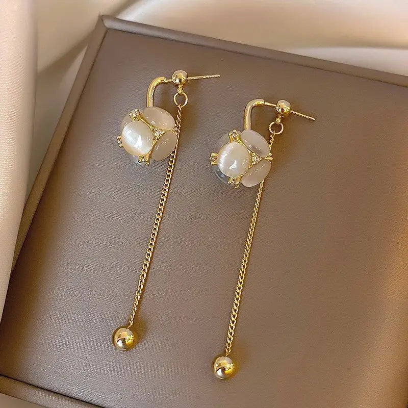 GT Unique Fashion Long Gold Earrings Classic Cat Eye Zircon Earrings for Women