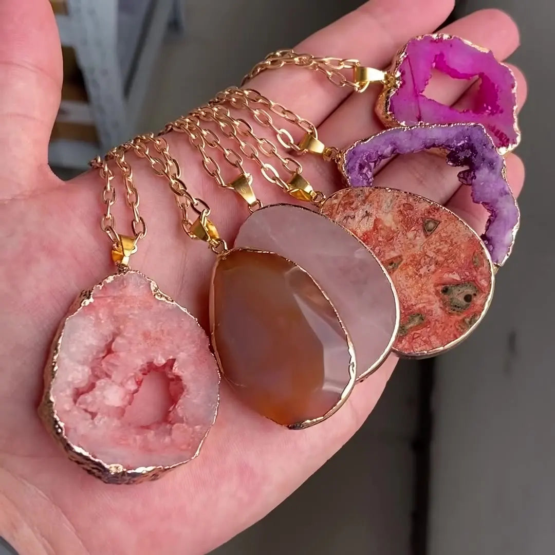 Exaggerated Big Natural Gem Stone Geometric Irregular Water Drop Agate Raw Stone Crystal Druzy Pendant Necklace for Men Women