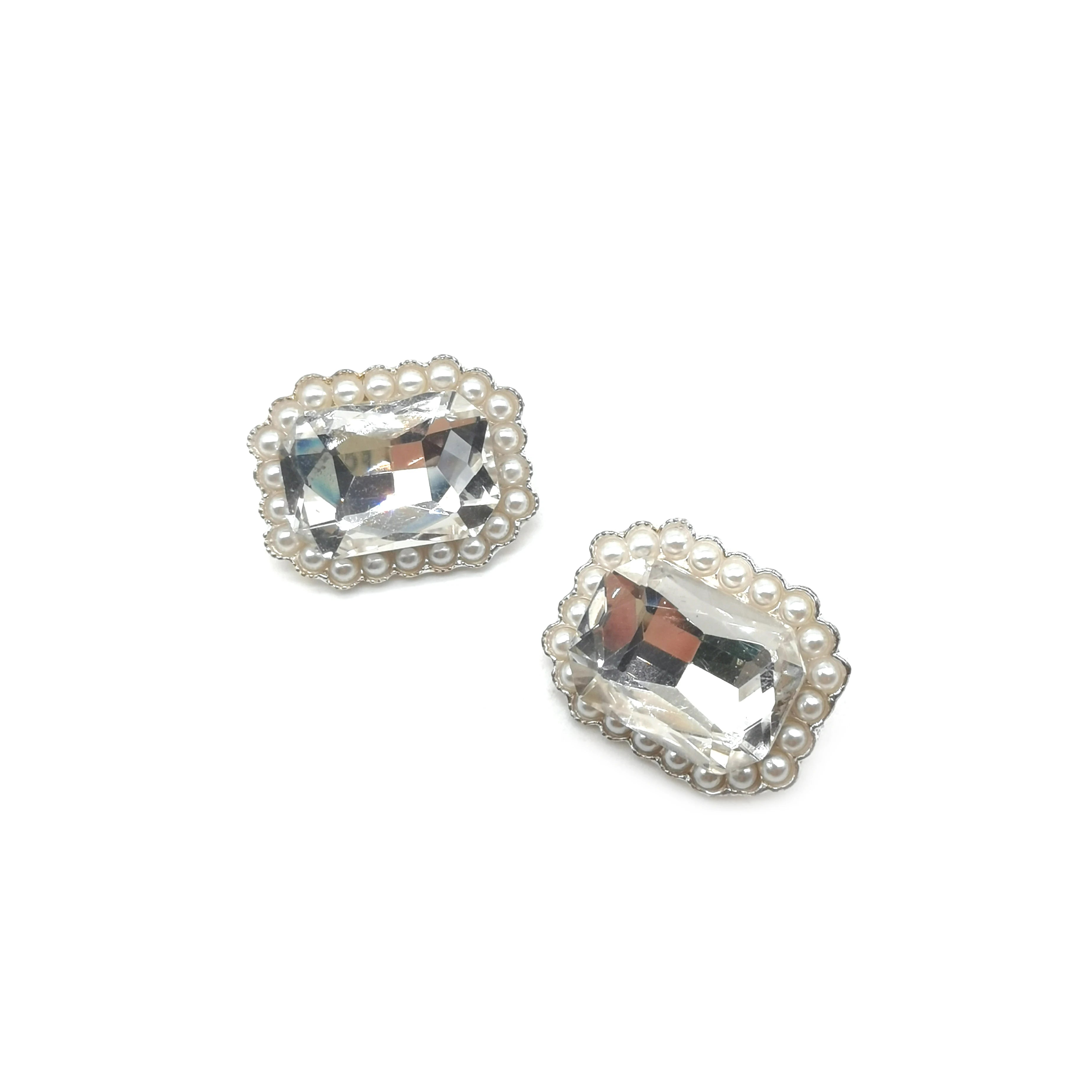 Metal Crystal Rhinestone Embellishments Buttons Sew on Pearl Rhinestone Buttons for DIY Decoration for Garments Clothing