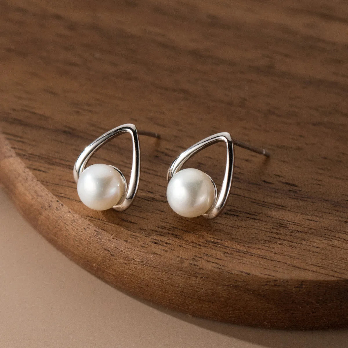 Fashion Jewelry 925 Sterling Silver Simple Hollow Water Drop Stud Earrings for Women 925 Silver Pearl Earrings Wholesale