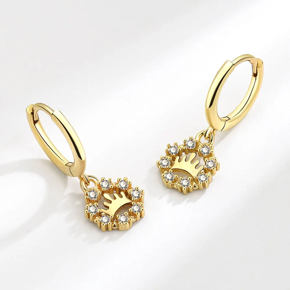 Stylish Chic Refined Fashion Crown Design Hoop Earrings for Women Huggie Earrings Fashion Party Jewelry Gift