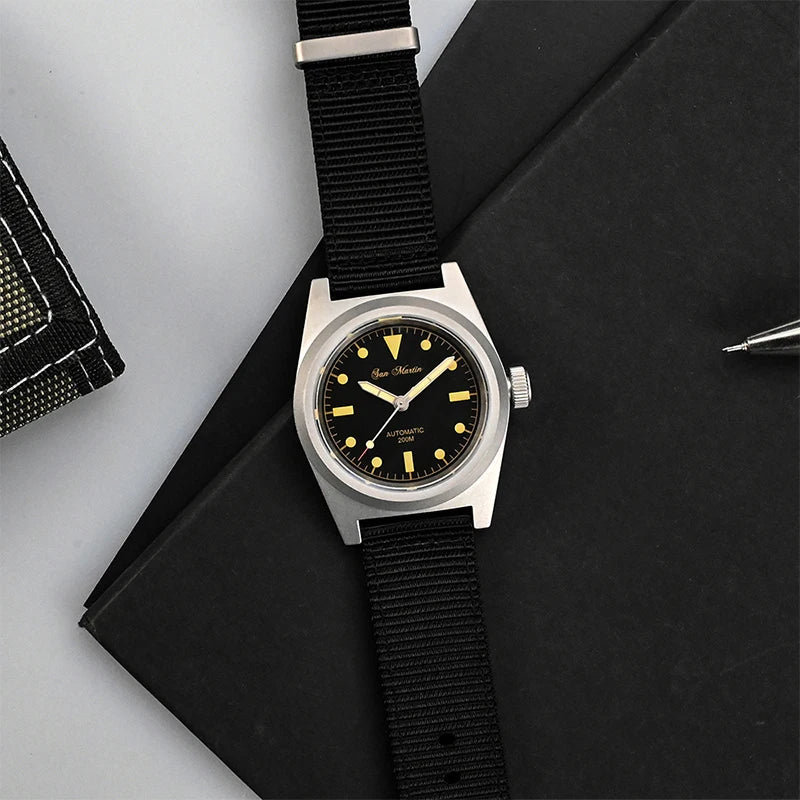 Rts High Quality San martin 38mm Classical Vintage Mechanical Automatic NH35 20atm Spark Dial Luminous Diver Watch for Sale