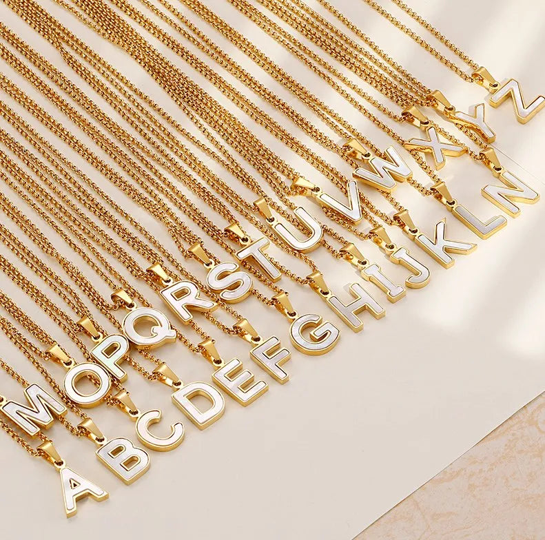 Wholesale Stainless Steel 26 Letter Necklaces Party Daily Jewelry Gift 18k Gold Trendy Alphabet Initial Shell Pendant Necklace