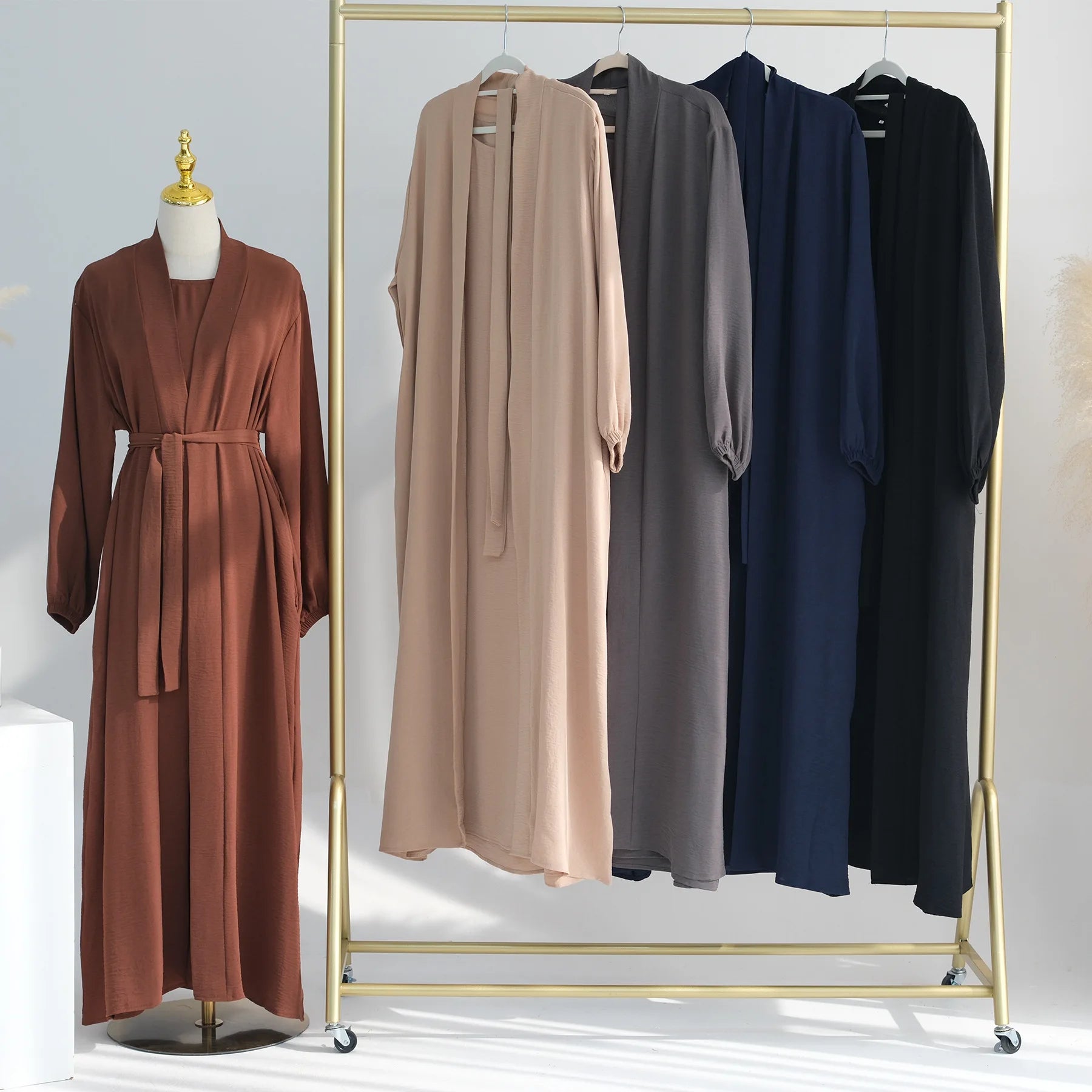 Wholesale Modest Satin Dresses Women Plain Abaya Set Clothing Muslim Abaya Robes for Women 3pcs Set Pockets Elegant Open Abaya