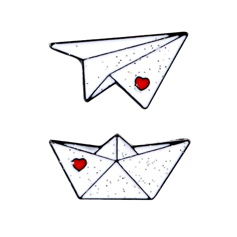 Ready to Ship Enamel Pin  Alloy Metal Love Paper Airplane Boat Hard Enamel Lapel Pin Cartoon Boat Student Badge Brooch
