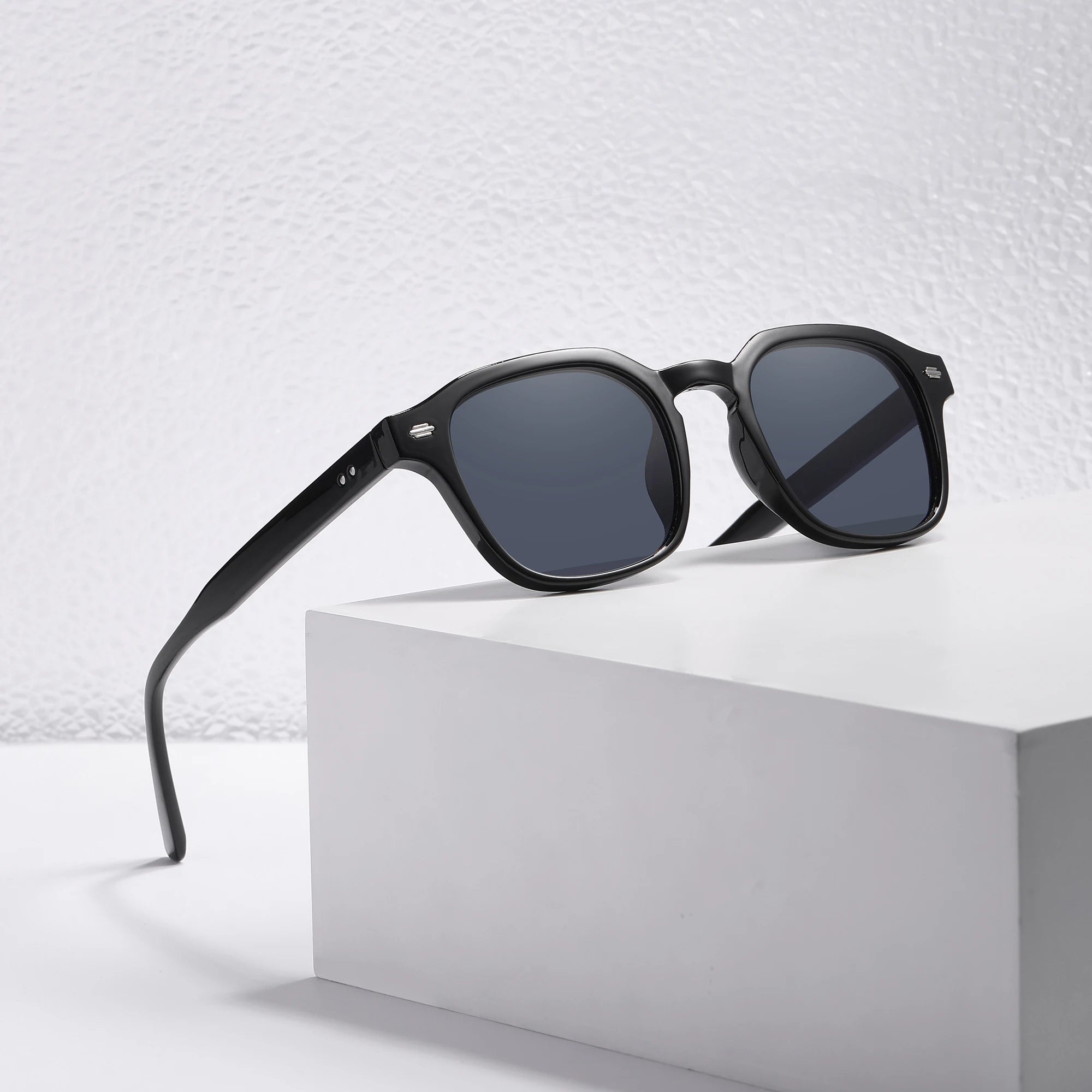 New Fashion Designer Sunglasses Custom Plastic Oversize Sun Glasses Rice Nail Women Man Sunglasses 2024