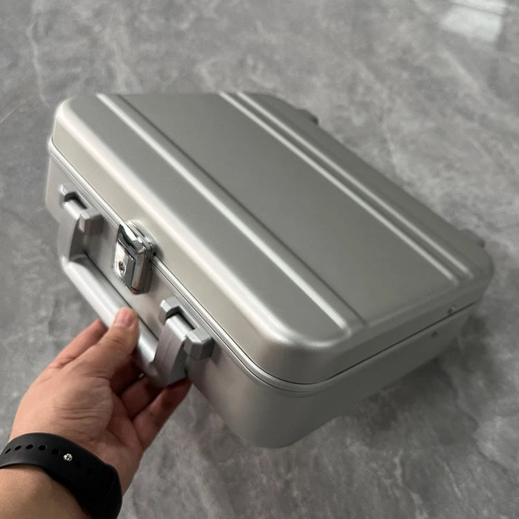 Luxury Aluminum Hardshell Toolbox Eva Foam Insert Packing Carrying Travel Classic Aluminum Alloy Cases