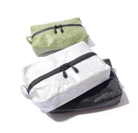 Waterproof Travel Men's Cosmetic Case & for Bag with Zipper Closure Fashion Style Kraft Paper