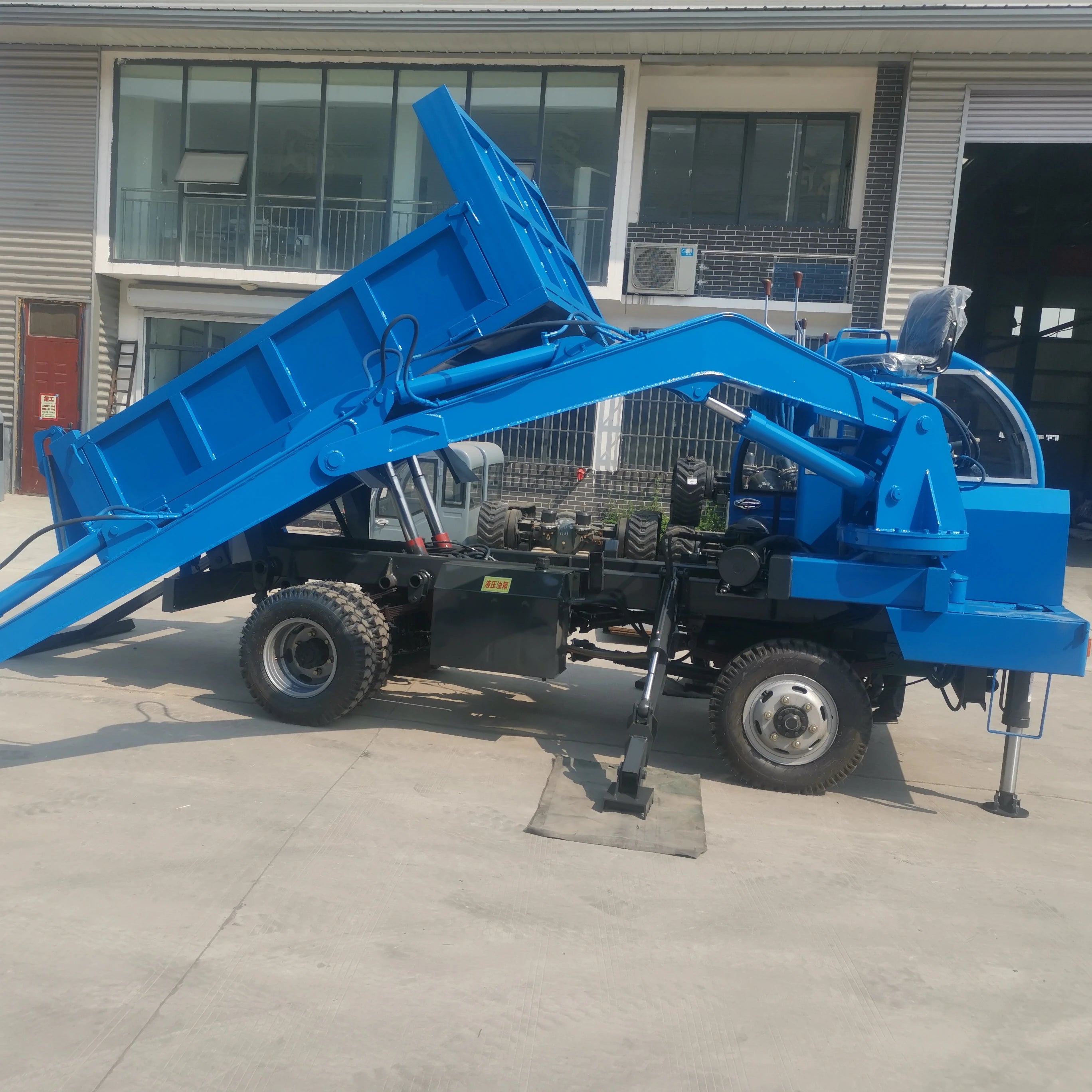 Small 6 Ton Straight Arm Telescopic Crane Hydraulic Truck Mounted Crane
