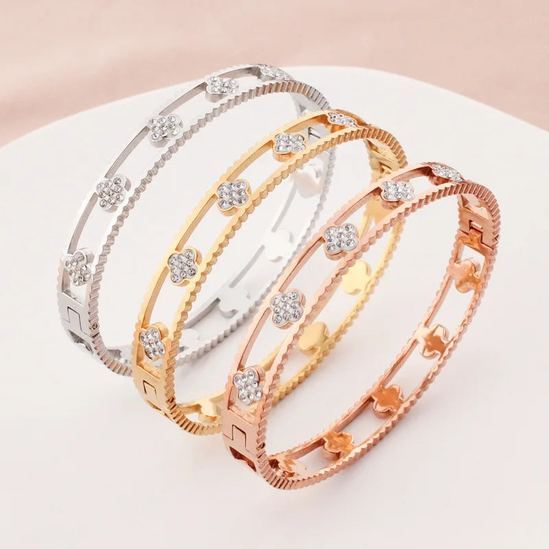 Women 60mm Hollow Out Four Leaf Clover Bracelets Stainless Steel Bangles Tarnish Free Titanium 18k Gold Crystal Clover Bangle