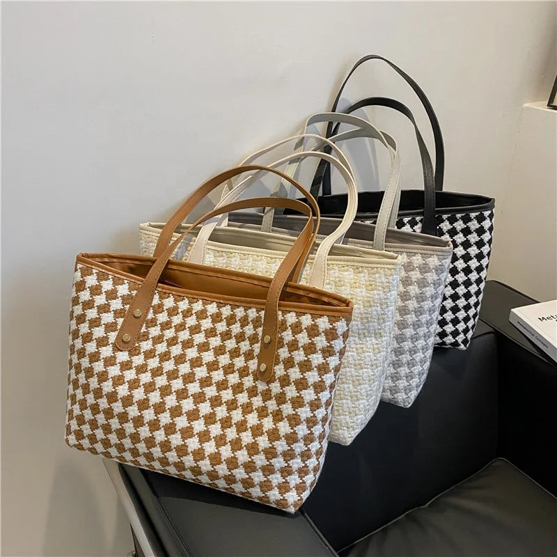 Trendy Women's Lightweight Waterproof Nylon Zipper Two Straps Shoulder Crossbody Bag Portable Versatile Design for Shopping