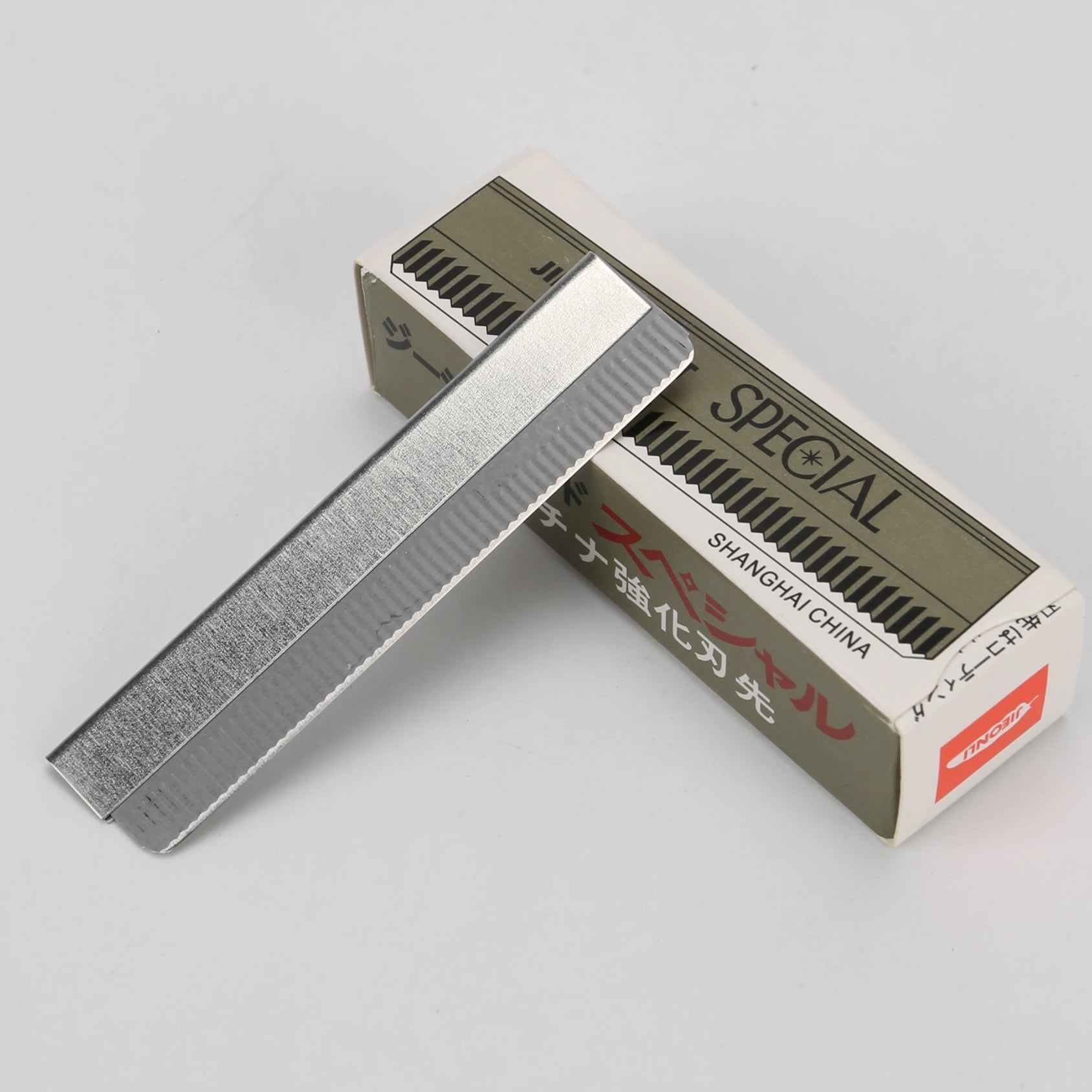 Professional Salon and Home Hairdressing Tool 1000pcs Razor Blades Replacement Heads 6002# for Face Shaving Cutting Styling
