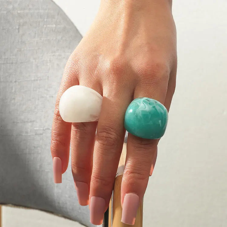 SC Hot Selling Ins Style Candy Color Thick Acrylic Rings Set Europe Exaggerated Big Dome Heart Chunky Resin Rings Set for Women