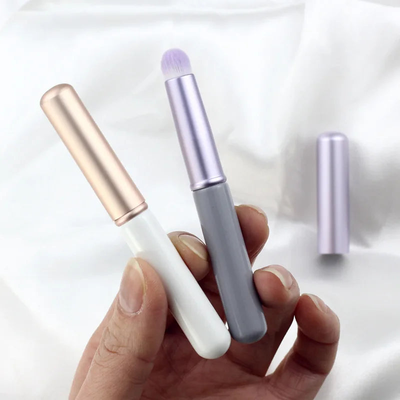 Hot Selling Concealer Round Head Lip Brush Glossy Delicate Metal Cap Synthetic Hair Brush Long Lasting Durable Lip Smudge Brush