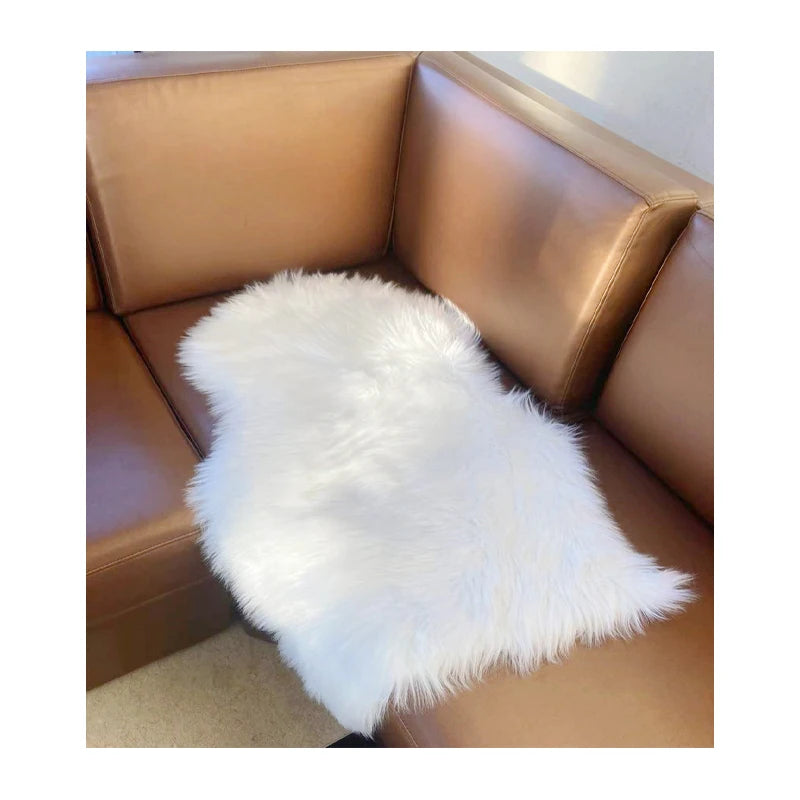 Sample Support 2026 ECO-Friendly Super Soft Modern Home Decor Faux Fur Rug Fake Sheepskin Fur Carpet White Fur Area Rug