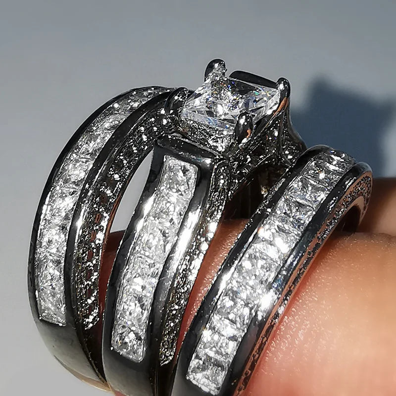 Huitan 3Pcs/Set Engagement Rings Set Princess Cut Dainty Gems Cubic Filled Women Girls Silver Gold Wedding Luxury Ring Sets