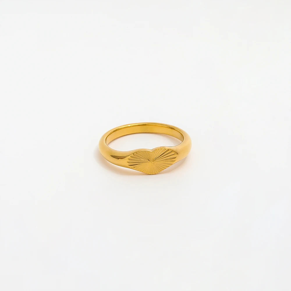Waterproof Burst Heart Stainless Steel Rings for Women Tarnish Free Stainless Steel Rings