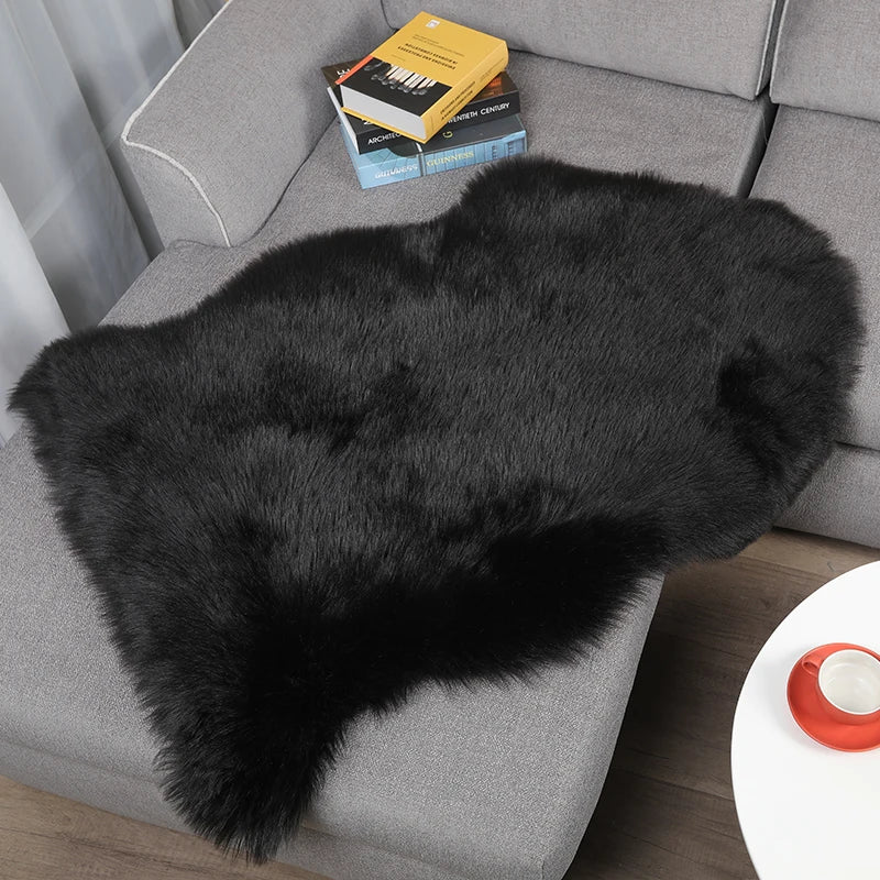 Soft 2ft X 3ft Faux Fur Sheepskin Rug Washable Chair Cover Seat Pad Area Rugs Carpet for Living Room Bedroom Sofa Camping Car