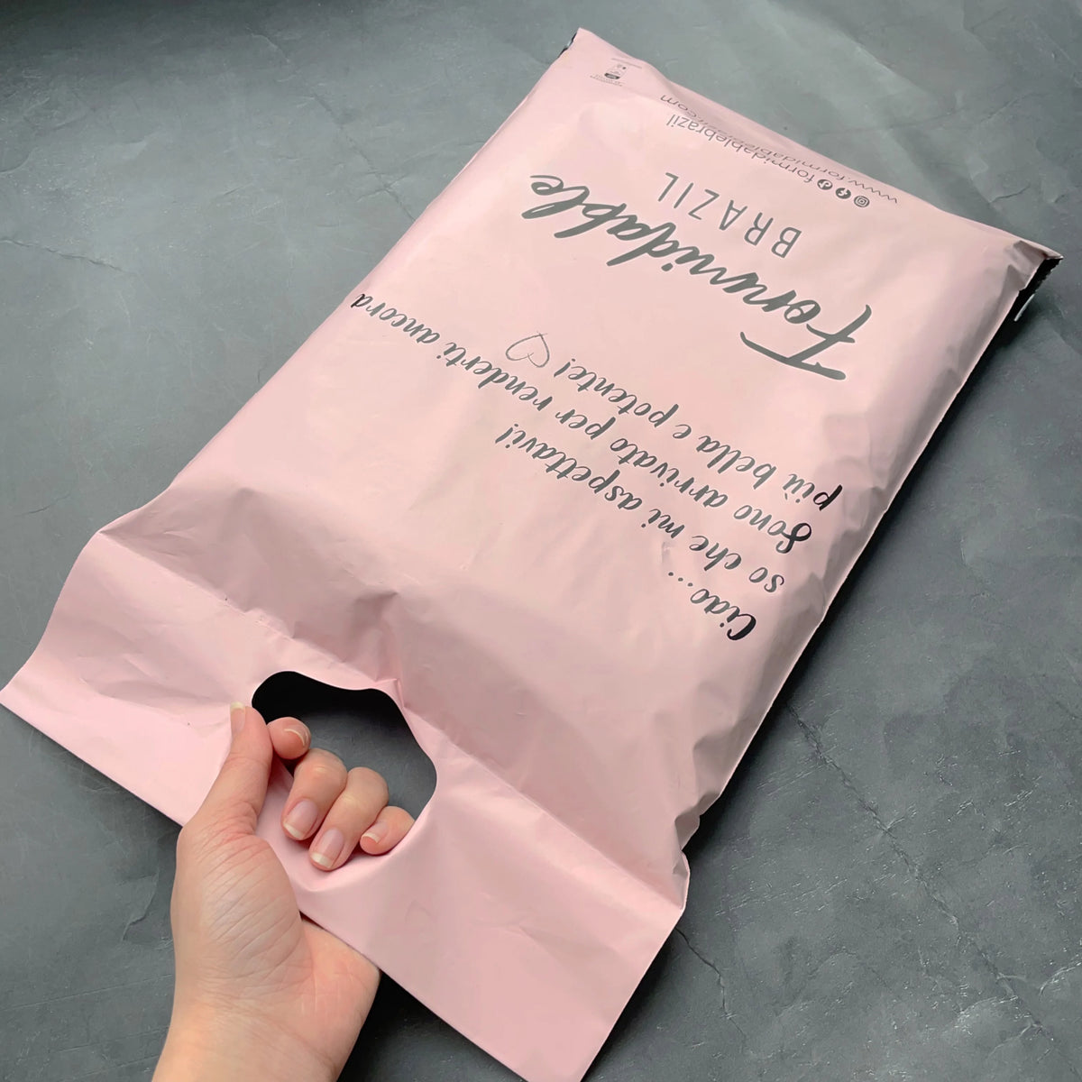 Matte Pink Express Bag Custom Logo Biodegradable Poly Mailer Clothing Packaging Mailing Bag with Handle for Clothes