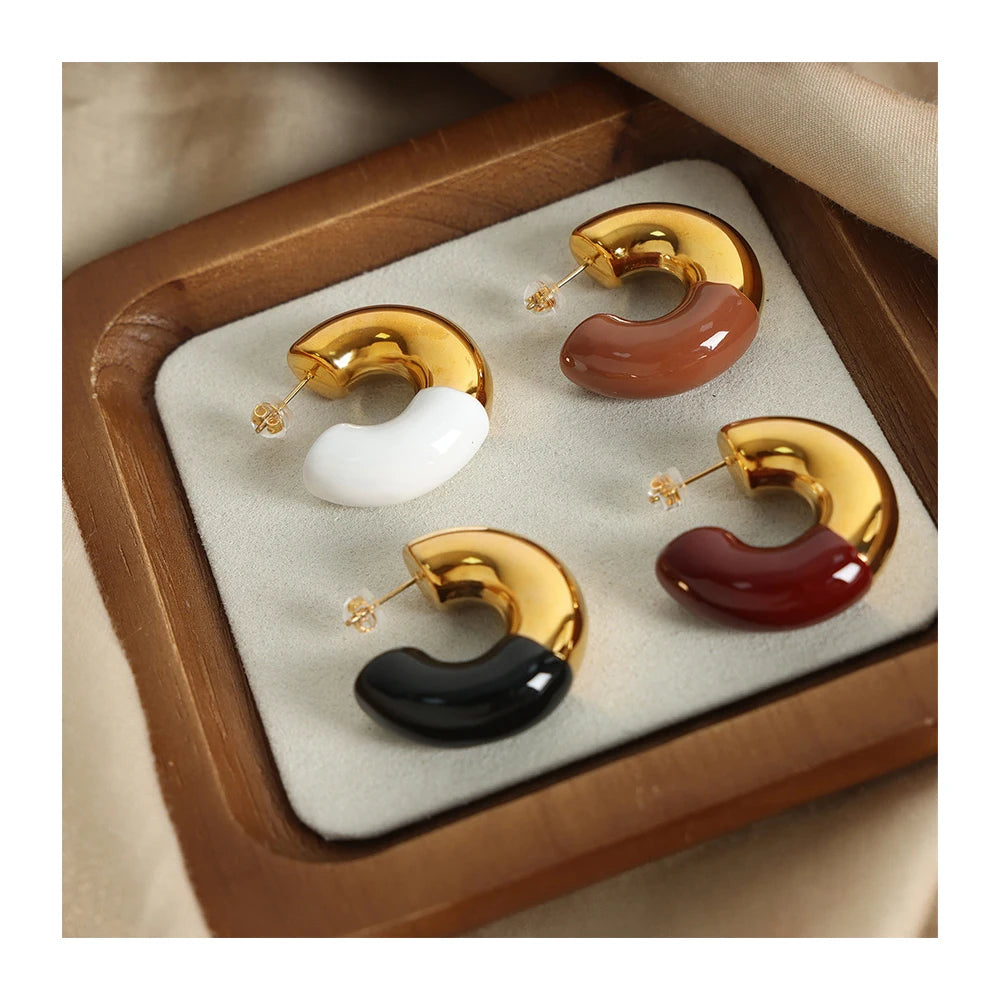 Wholesale Fashionable Luxury Waterproof 18k Gold Plated Stainless Steel C Shape Enamel Hollow Chunky Earrings for Women YF4007