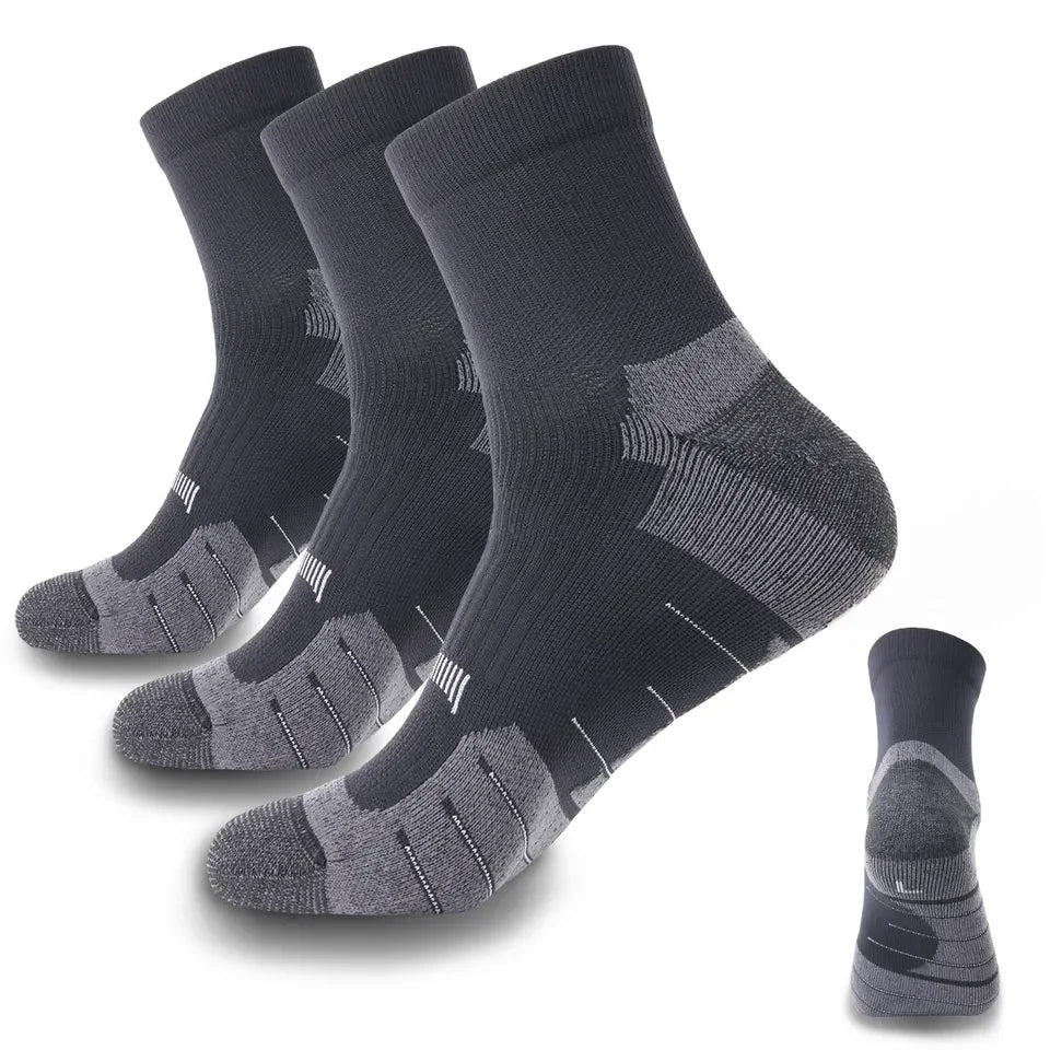 Men's and Women's Sports Socks Custom Black and White Dri-tech Humidity Control Sports Crew Socks