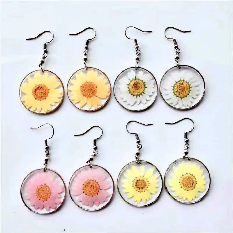Multicoloured Resin Pressed Gold Chrysanthemum Flower Earrings Alloy Clear Resin Jewelry Dry Chic Flower Earrings