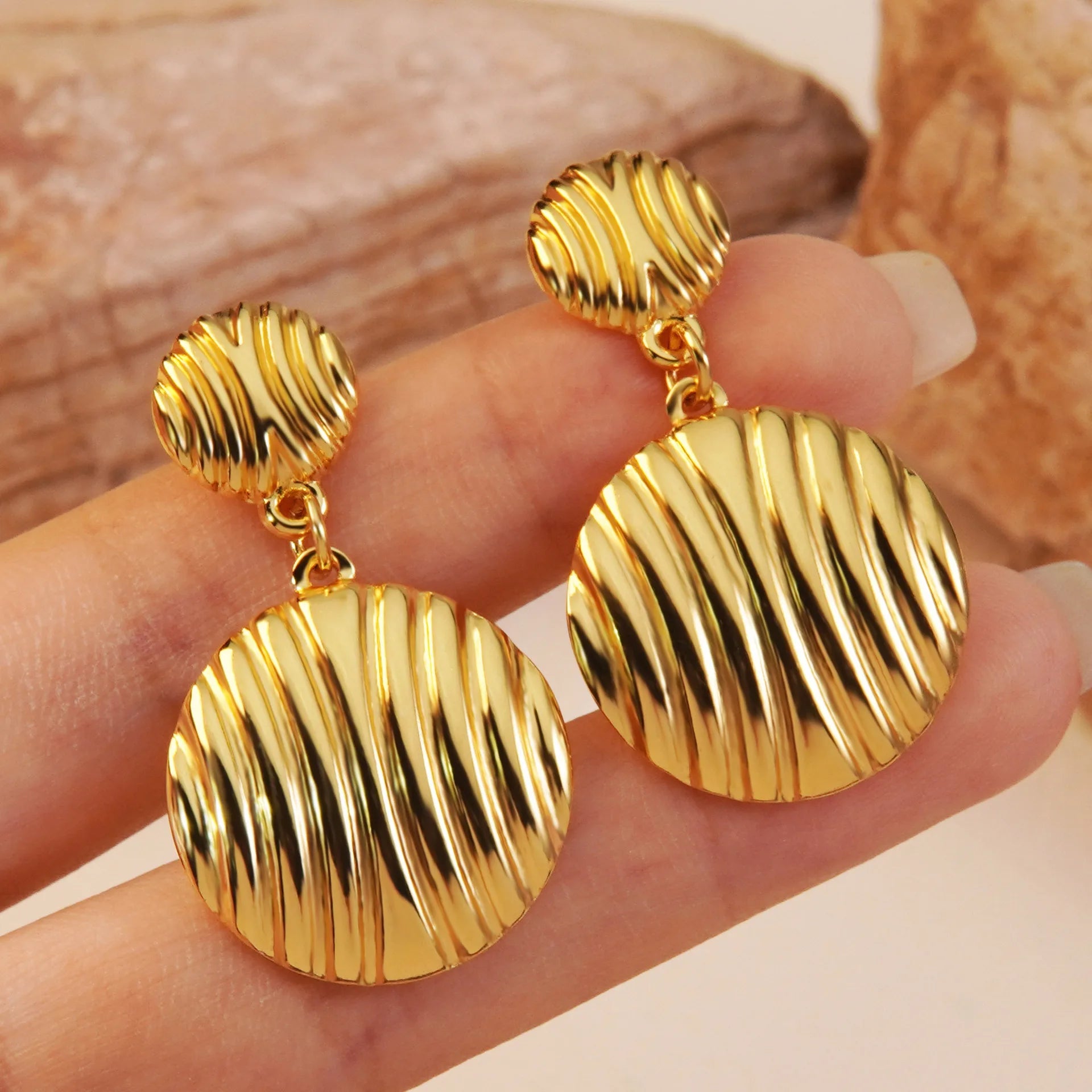 HOVANCI 18k Gold PVD Plating Stainless Steel Ocean Shell Dangle Earrings Stainless Steel Statement Jewelry