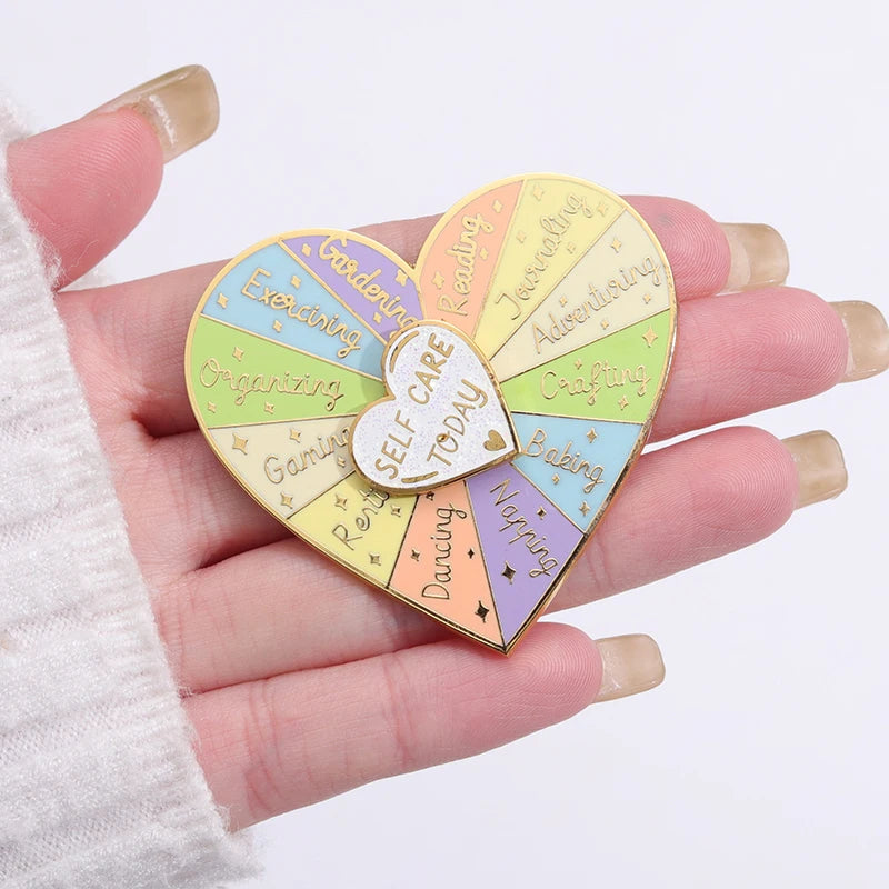 Heart Turntable Hard Enamel Gold-Plated Metal Pins Custom Ideas for Self Spinning Funny Enamel Lapel Badges for Friends